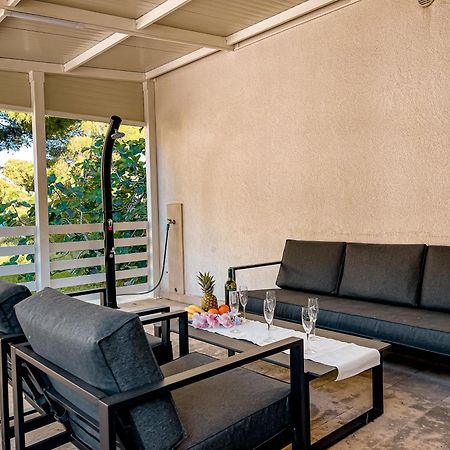 Apartments Mistral Бол Екстериор снимка