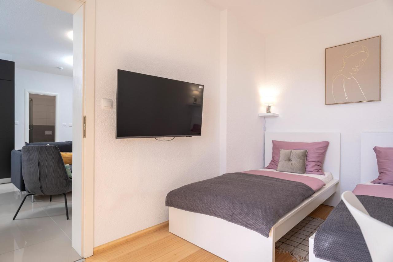 Apartments Mistral Бол Екстериор снимка