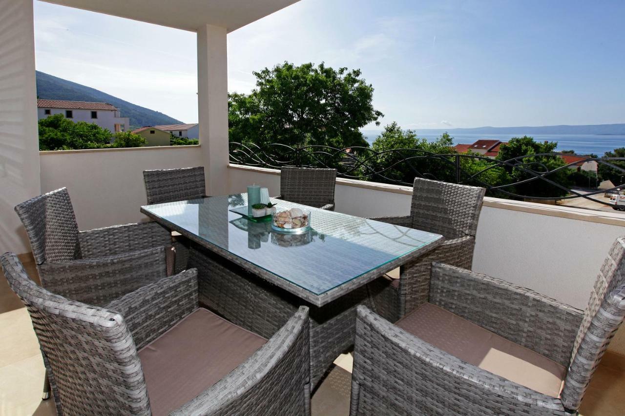 Apartments Mistral Бол Екстериор снимка